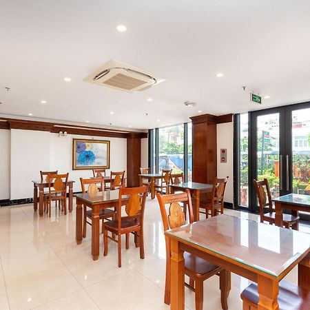 Silk Hong Ha Airport Hotel Хошимин Екстериор снимка