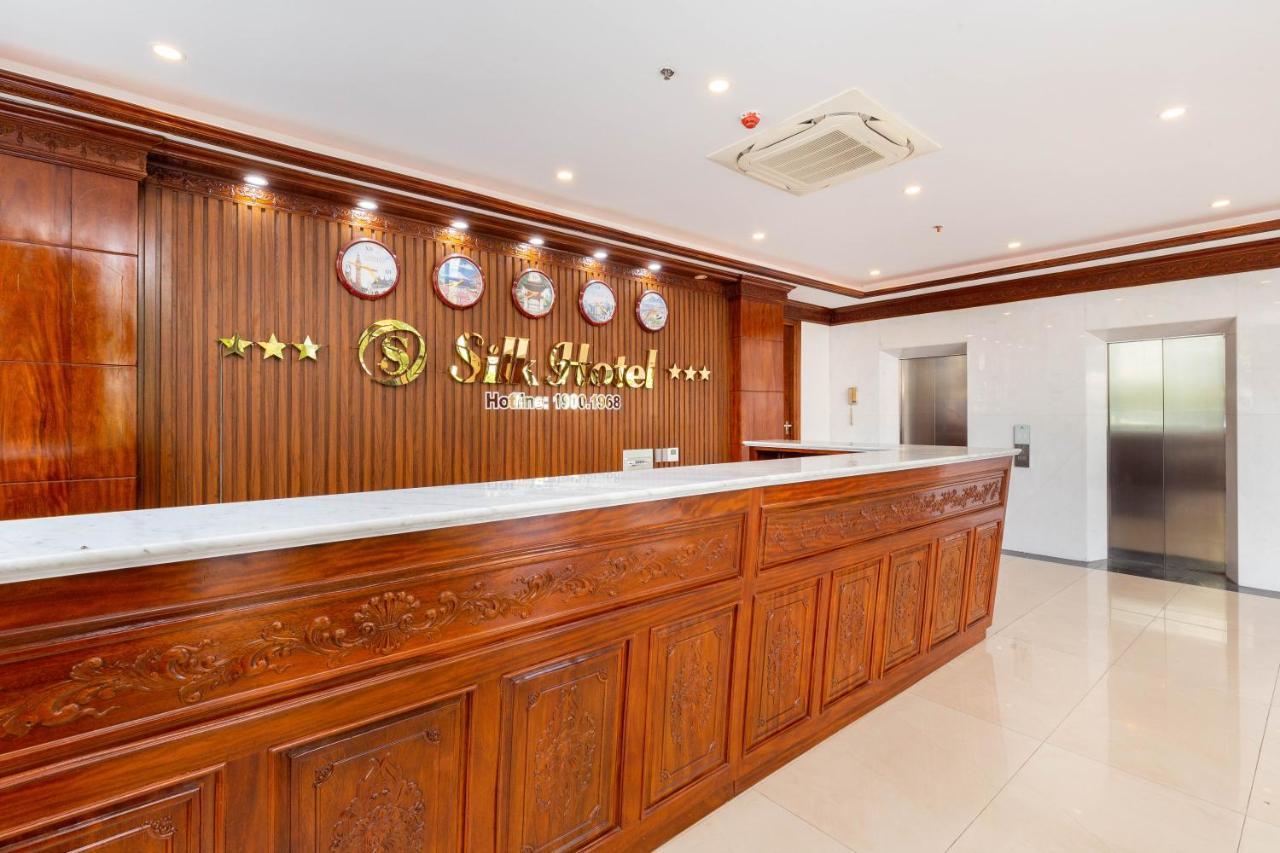 Silk Hong Ha Airport Hotel Хошимин Екстериор снимка