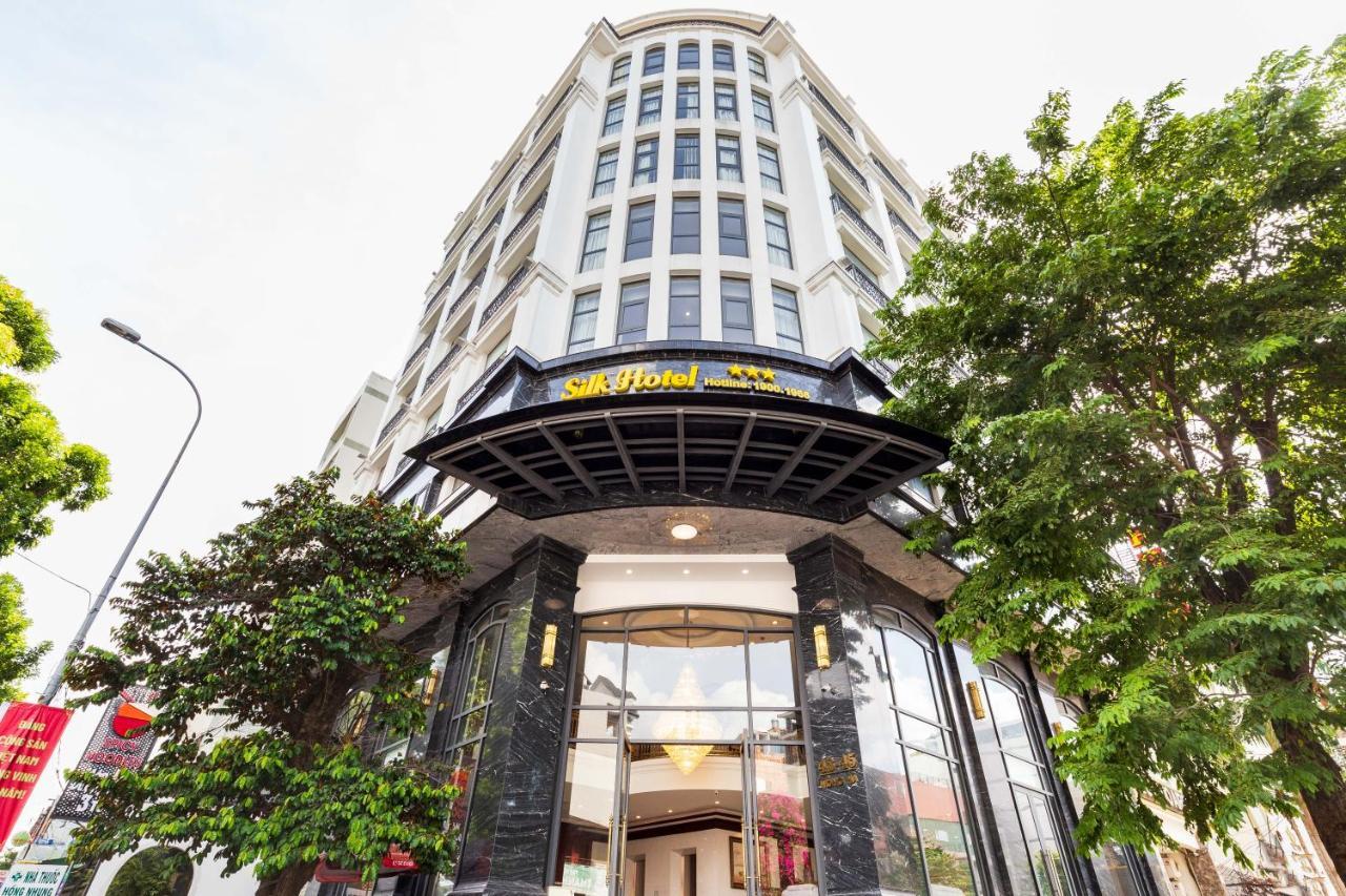 Silk Hong Ha Airport Hotel Хошимин Екстериор снимка