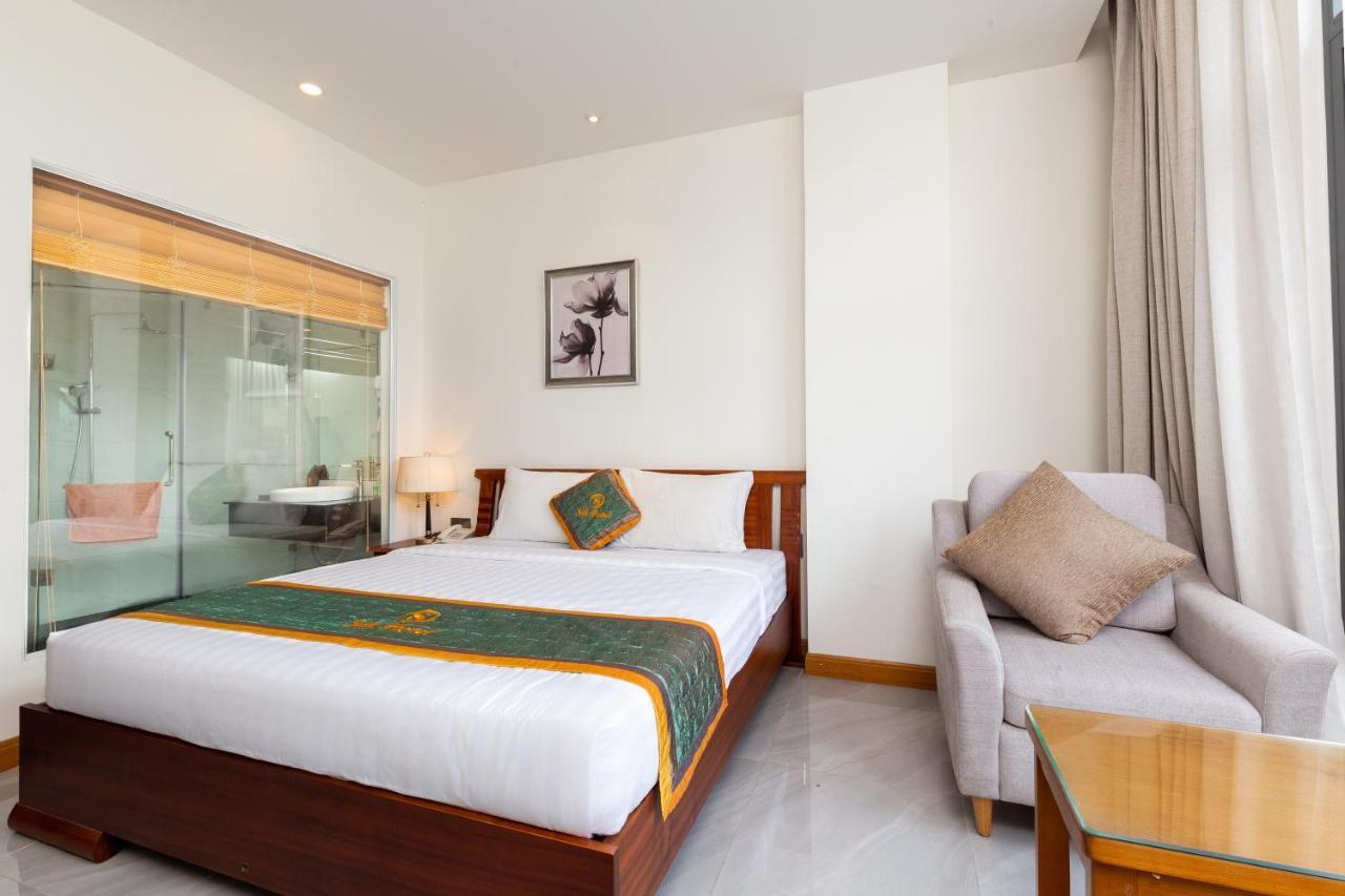 Silk Hong Ha Airport Hotel Хошимин Екстериор снимка