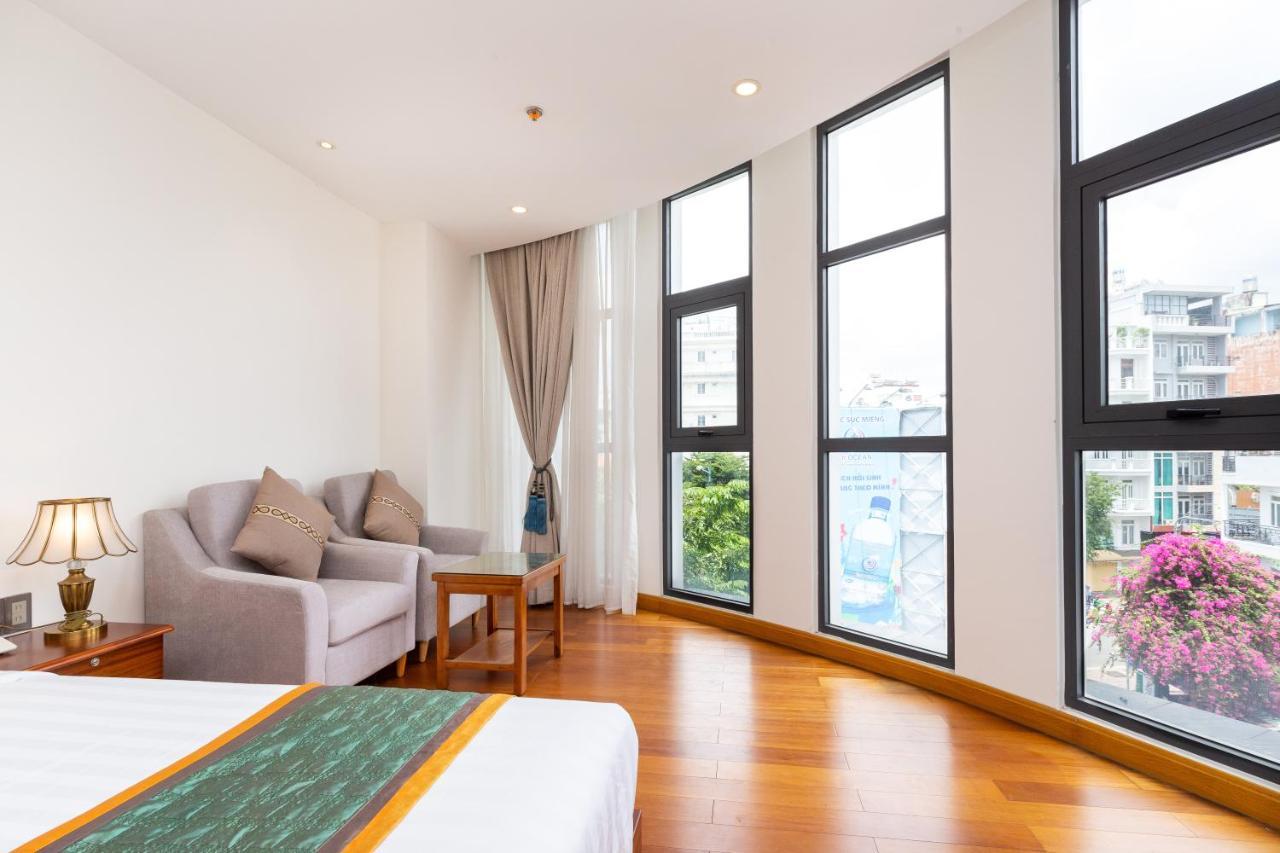 Silk Hong Ha Airport Hotel Хошимин Екстериор снимка