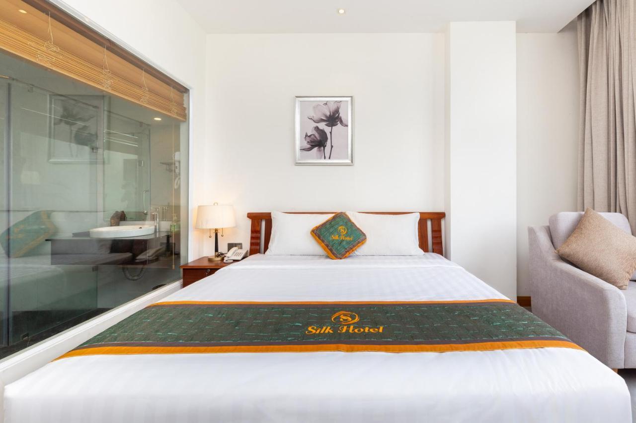 Silk Hong Ha Airport Hotel Хошимин Екстериор снимка