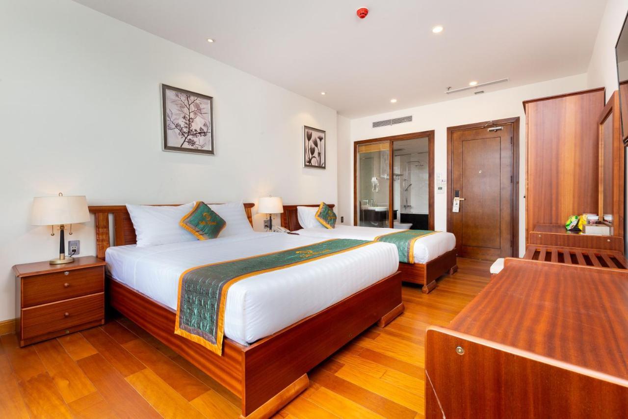 Silk Hong Ha Airport Hotel Хошимин Екстериор снимка