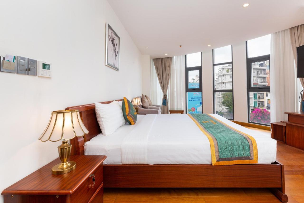Silk Hong Ha Airport Hotel Хошимин Екстериор снимка