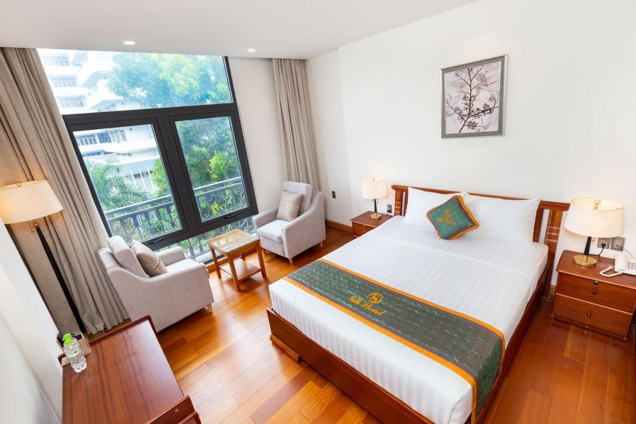 Silk Hong Ha Airport Hotel Хошимин Екстериор снимка