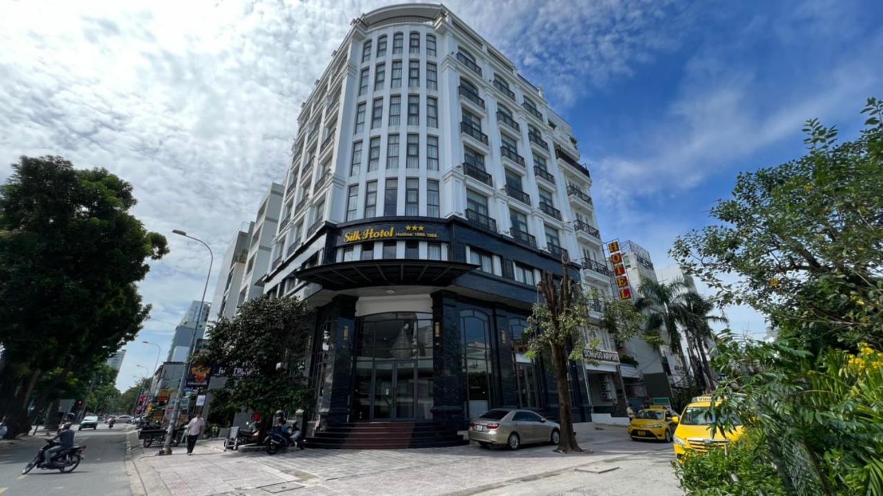Silk Hong Ha Airport Hotel Хошимин Екстериор снимка